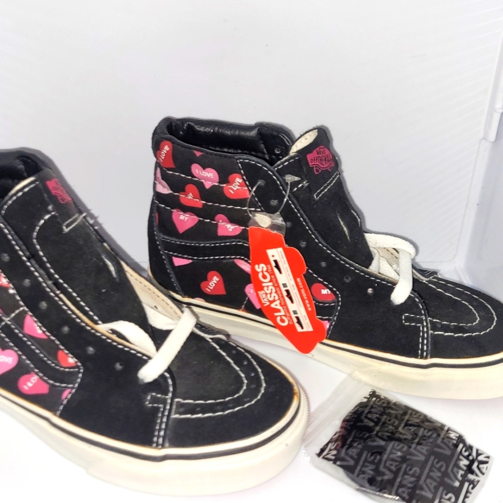 Vans  SK8-Hi Love Vans Black/Pink Donut Hi-Tops  Size W 5.0, M 3.5 New w/ Tags